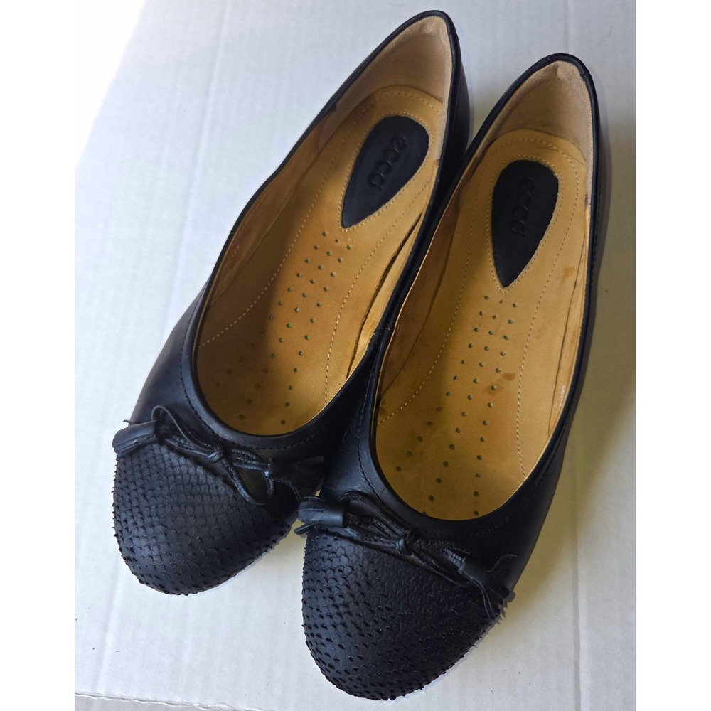 ECCO Women's Black Leather Ballet Flats Slip On Round Toe Bow Comfort Sz 9 ~VGC~